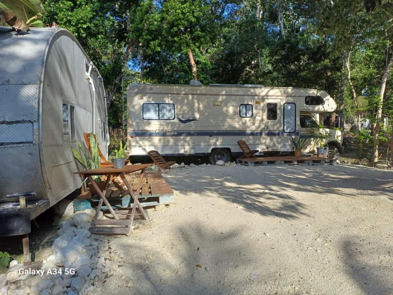 Momotoh Camper 호텔 우쉬푸힐 외부 사진